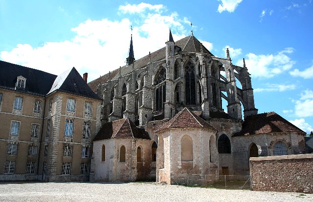 Chartres (28) L'église Saint-Pierre