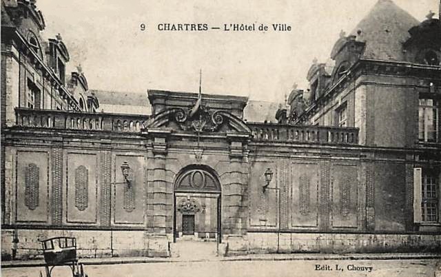 Chartres (28) L'Hôtel de Ville CPA