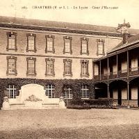 Le lycée Marceau, la cour d'honneur CPA