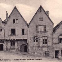 Les vieilles maisons rue Chantault CPA