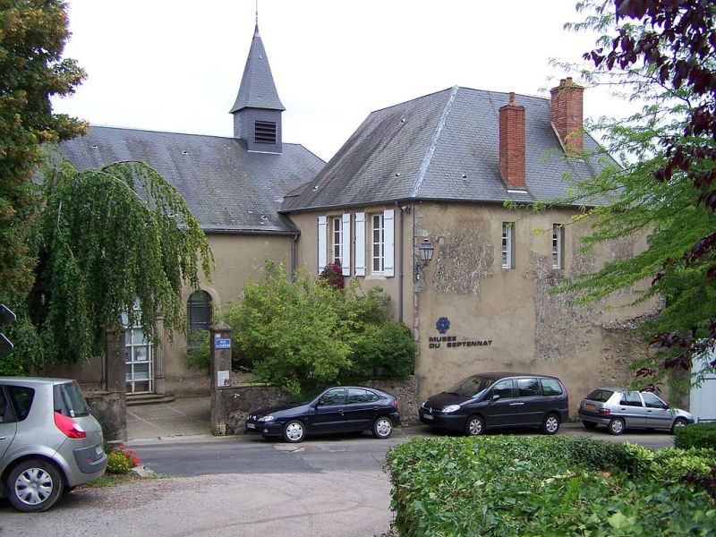 Château-Chinon (Nièvre) L'ancien couvent Sainte Claire