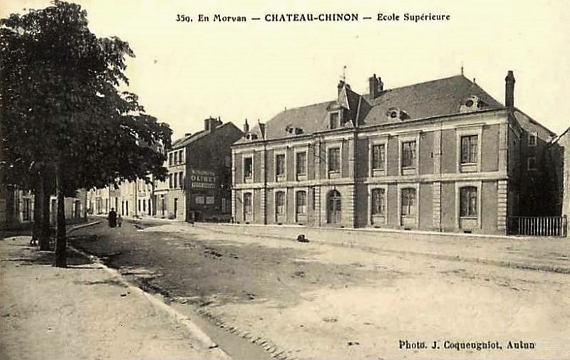Château-Chinon (Nièvre) L'école supérieure CPA