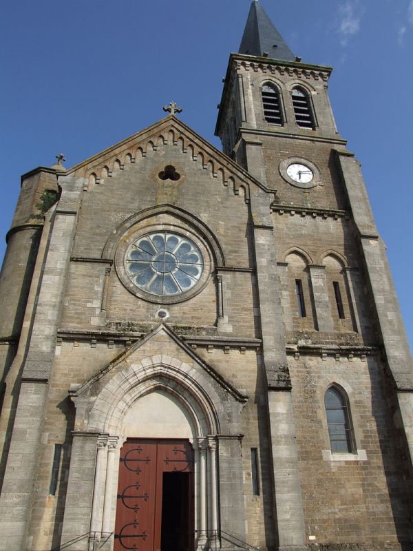 Château-Chinon (Nièvre) L'église Saint Romain