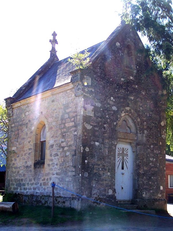 Château-Chinon (Nièvre) La chapelle du Chêne