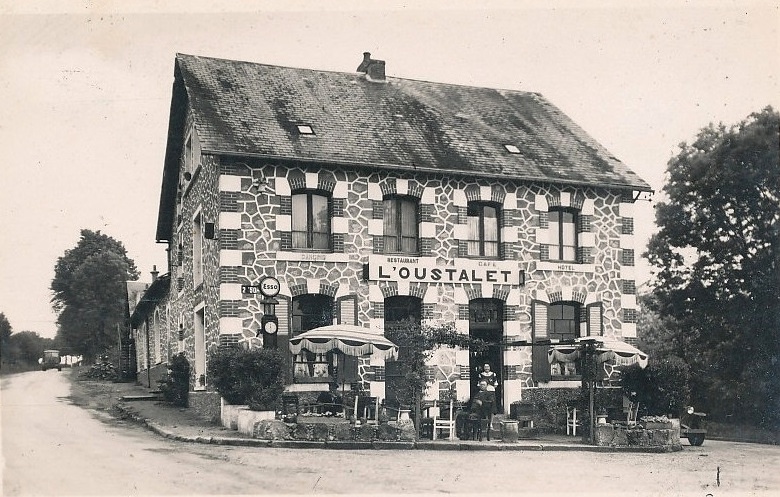 Château-Chinon (Nièvre) Le café-restaurant l'Oustalet CPA