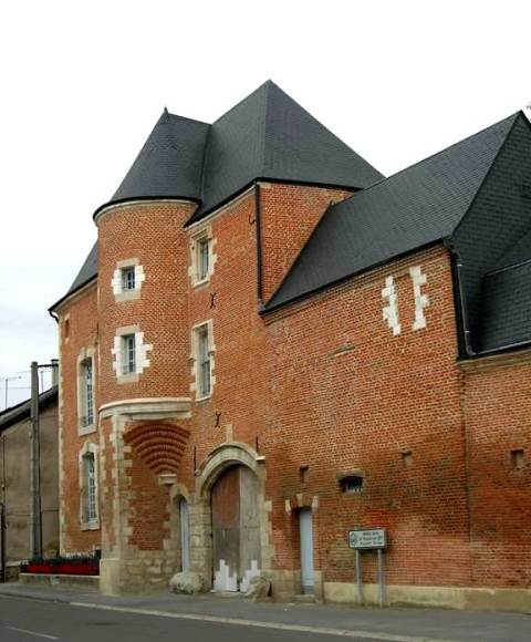 Château-Porcien (08) Maison-forte Wignancourt