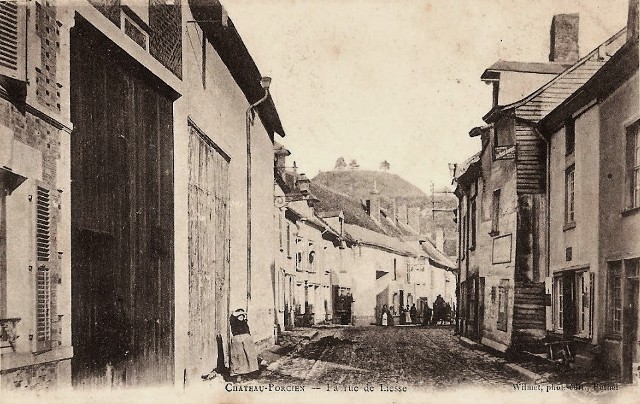 Château-Porcien (08) Rue de Liesse CPA