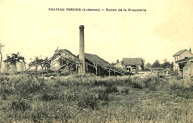 Château-Porcien (08) Ruines de la Briqueterie CPA