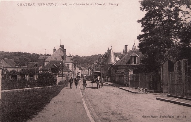 Château-Renard (45) Chaussée du Berry CPA