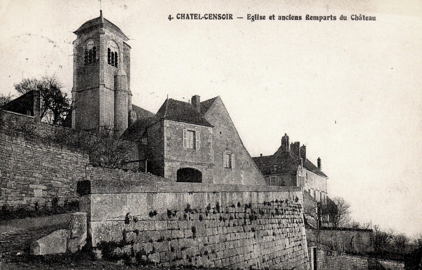 Châtel-Censoir (89) L'église et les remparts CPA