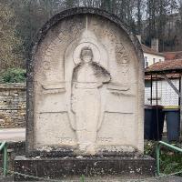 Châtel-Censoir (89) Le monument à Rozanoff