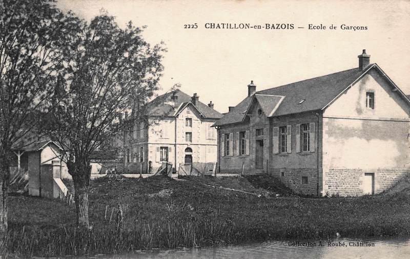 Châtillon-en-Bazois (Nièvre) L'école de garçons CPA