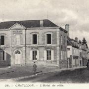 Châtillon-en-Bazois (Nièvre) L'Hôtel de Ville CPA