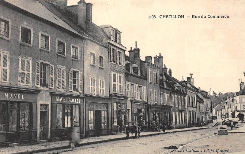 Châtillon-en-Bazois (Nièvre) La rue du commerce CPA