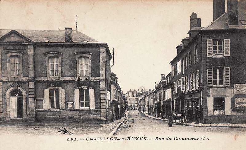 Châtillon-en-Bazois (Nièvre) La rue du commerce CPA