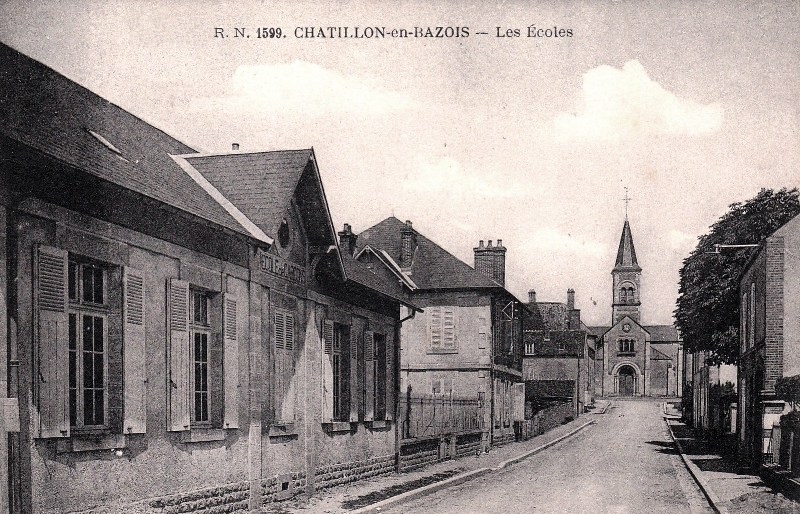 Châtillon-en-Bazois (Nièvre) Les écoles CPA