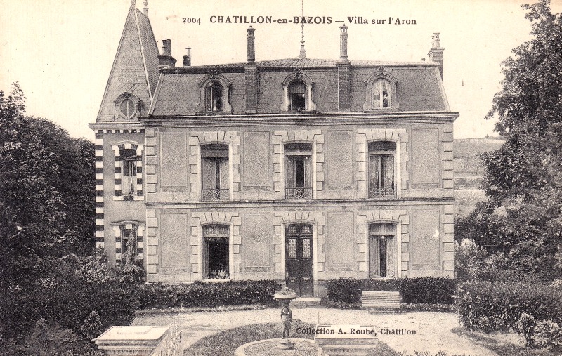 Châtillon-en-Bazois (Nièvre) Une villa CPA
