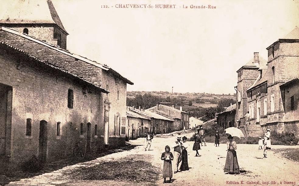 Chauvency-Saint-Hubert (Meuse) La Grande Rue CPA