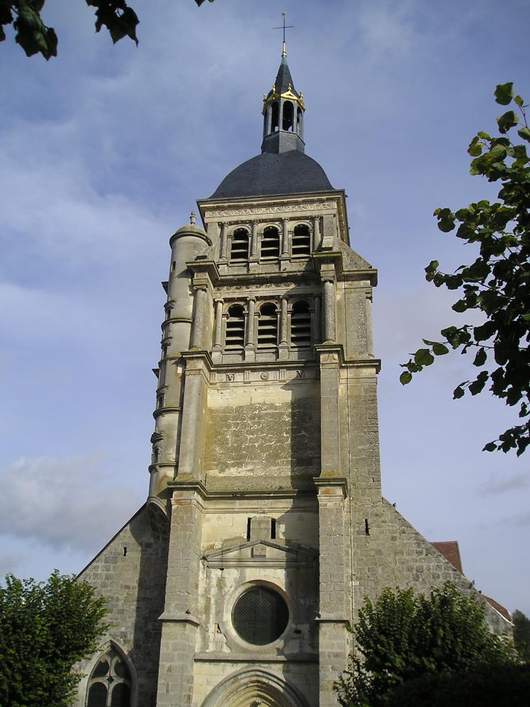 Chézy sur Marne (Aisne) Eglise Saint Martin en 2004