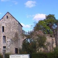 Chézy-sur-Marne (Aisne) Ancienne abbaye en 2004