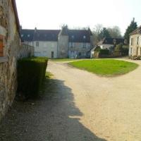 Chézy-sur-Marne (Aisne) Cour des Tournelles