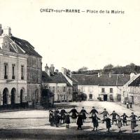 Chézy-sur-Marne (Aisne) CPA Place de la mairie