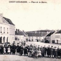 Chézy-sur-Marne (Aisne) CPA Place de la mairie