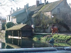 Chézy-sur-Marne (Aisne) Lavoir