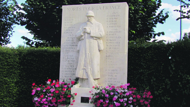 Chézy-sur-Marne (Aisne) Monuments aux morts