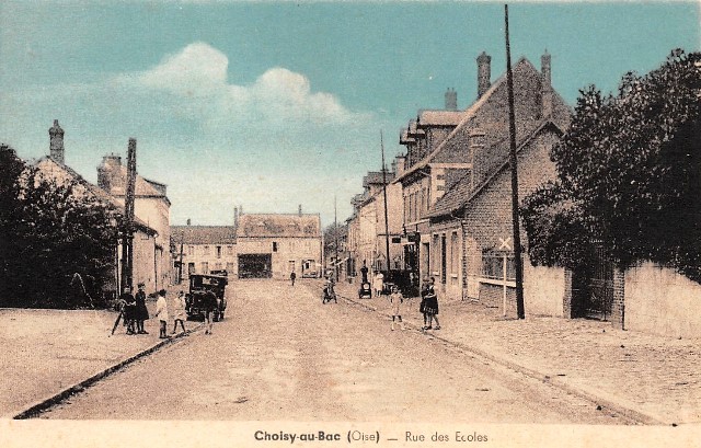 Choisy au bac 60 la rue des ecoles cpa