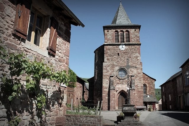 Bruejouls, l'église