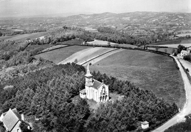 La chapelle Notre-Dame du Buenne (cpa)