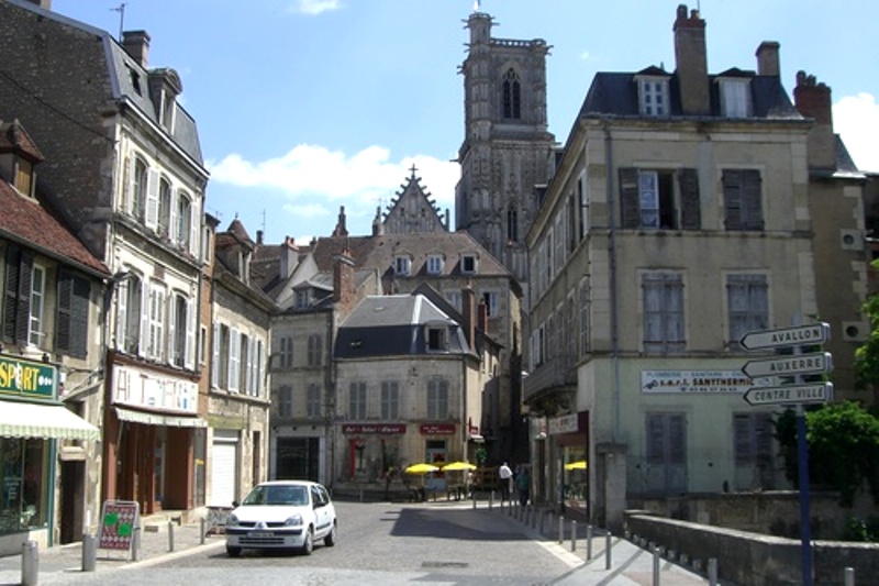 Clamecy (Nièvre) Le centre-ville