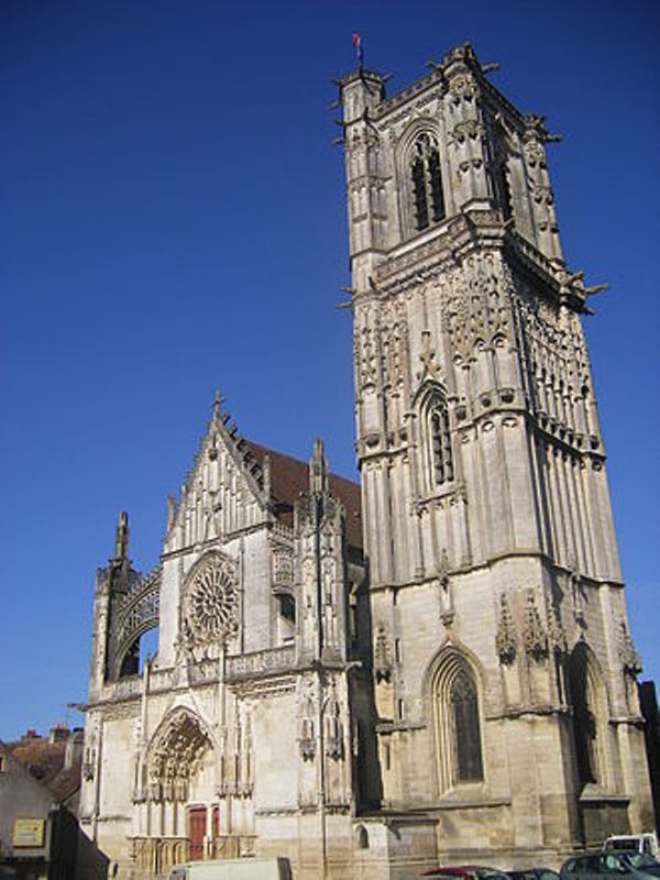 Clamecy (Nièvre) L'église Saint Martin