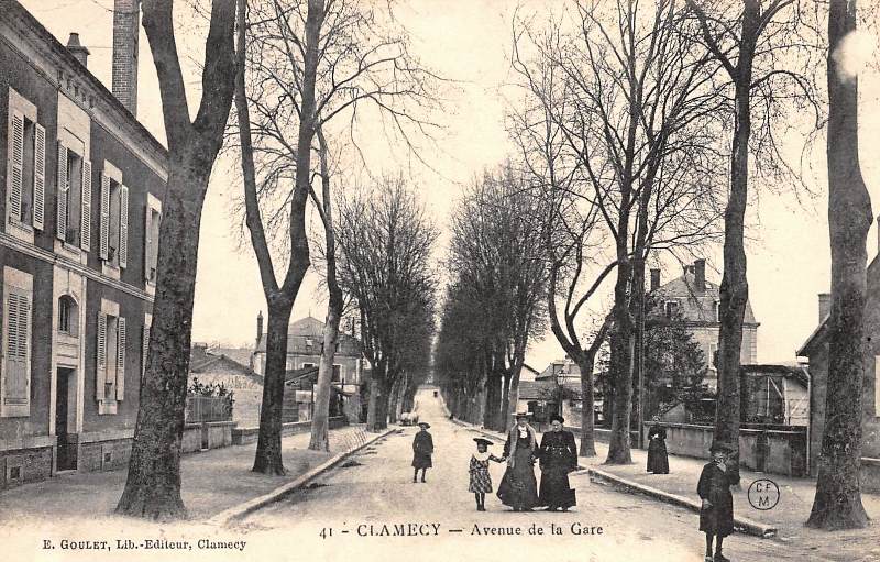 Clamecy (Nièvre) L'avenue de la Gare CPA