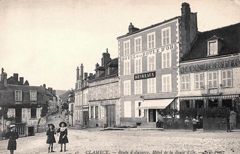 Clamecy (Nièvre) L'Hôtel de la Boule d'Or CPA