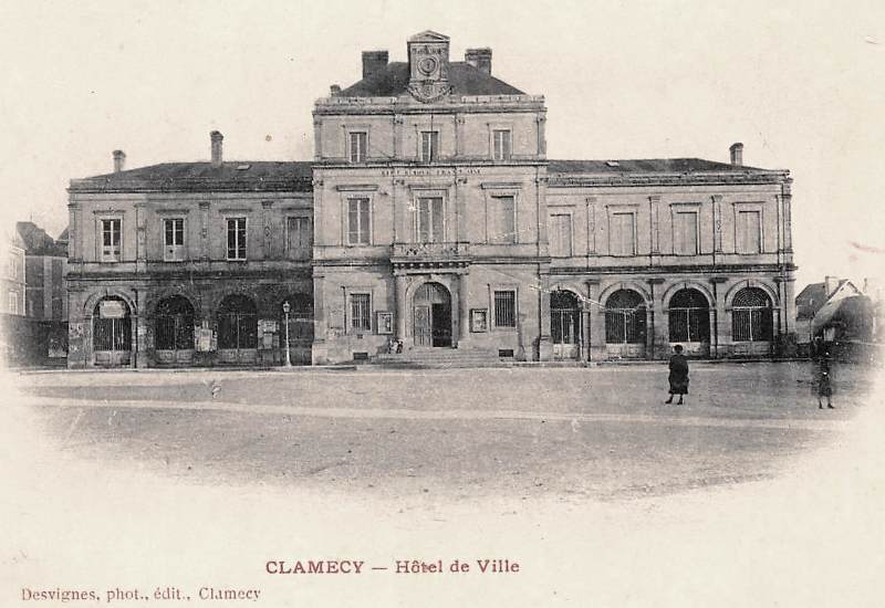 Clamecy (Nièvre) L'Hôtel de ville CPA