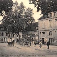 La place de la Poste CPA