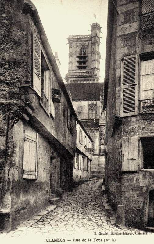 Clamecy (Nièvre) La rue de la Tour CPA