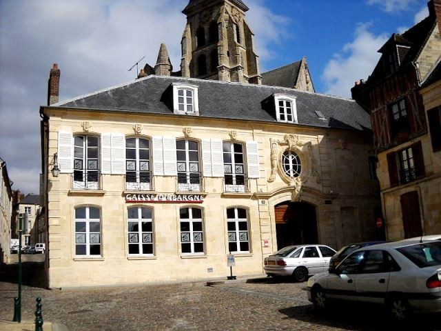 Clermont oise ancien hotel particulier