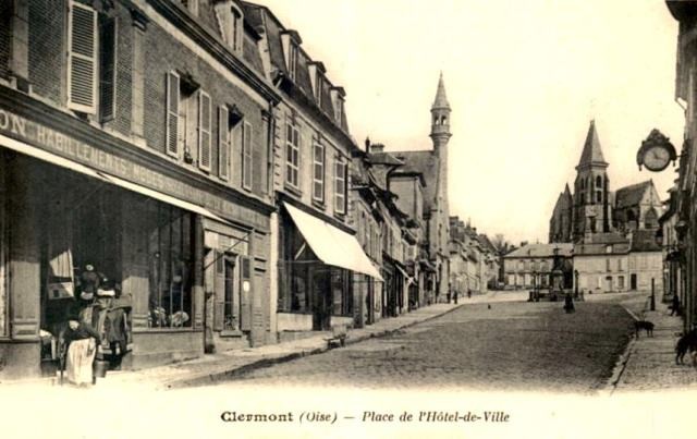 Clermont oise cpa la place de l hotel de ville