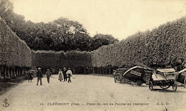 Clermont oise cpa la place du jeu de paume au chatellier