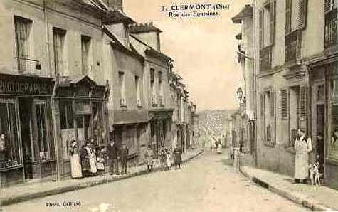 Clermont oise cpa la rue des fontaines