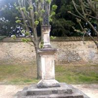 Clermont oise croix a l emplacement de l ancien cimetiere