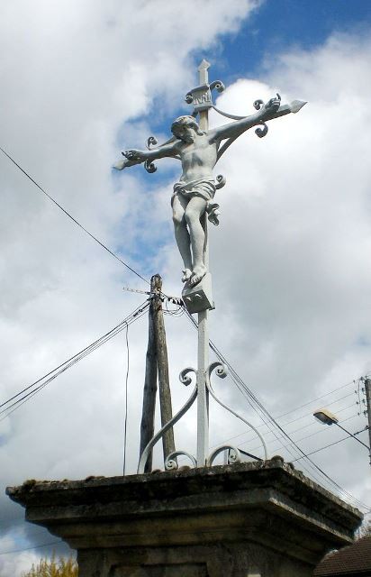 Clermont oise la croix saint laurent