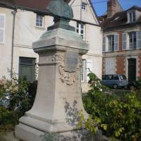 Clermont oise stele de cesar francois cassini