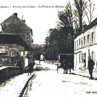 Condé-en-Brie (Aisne) CPA Avenue de la gare, le pont et le moulin