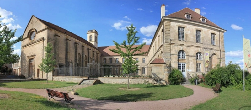 Corbigny (Nièvre) L'abbaye