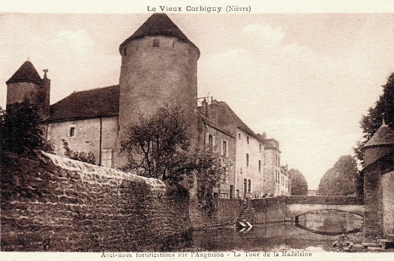Corbigny (Nièvre) L'ancienne forteresse CPA