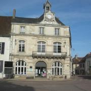 Corbigny (Nièvre) La Mairie
